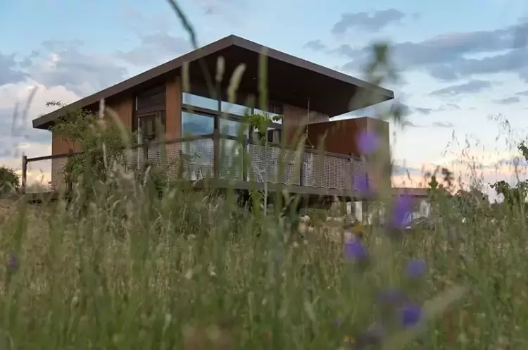 La Diputaci&oacute;n de Ourense financiar&aacute; la creaci&oacute;n de &laquo;ecoalojamientos&raquo;